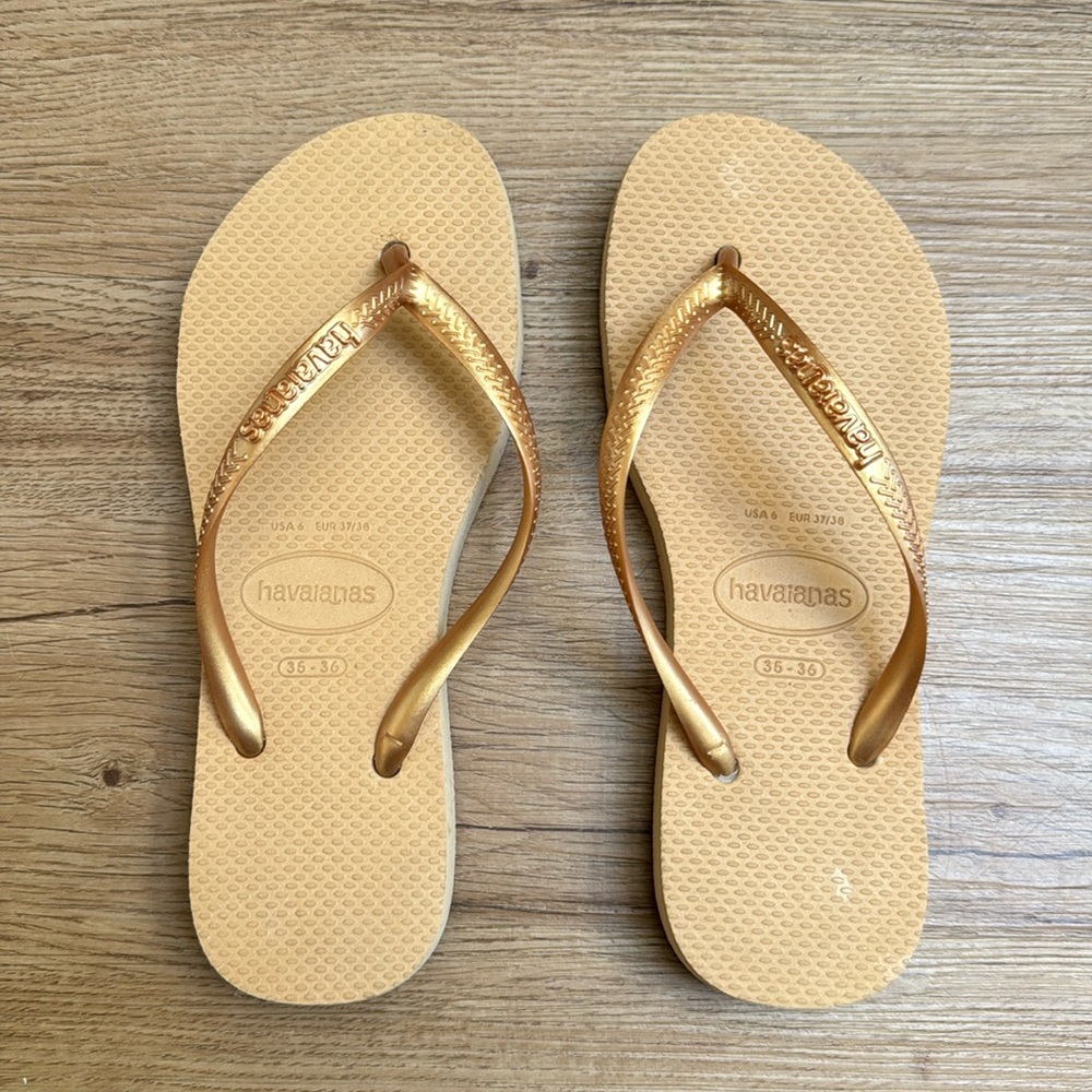 *SOLD* Havaianas Slim Flatform Flip-flop Sandals